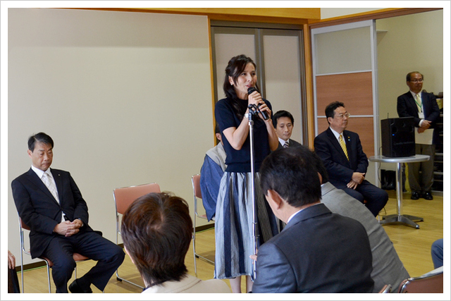 京都動物愛護センターオープン一周年記念イベント　基調講演　Eva理事長杉本彩