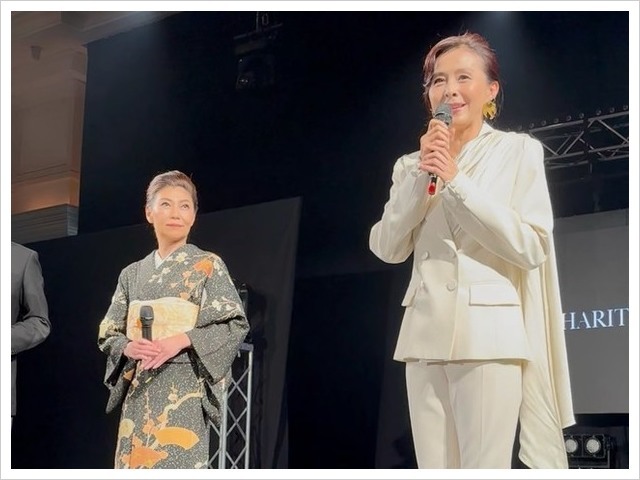 IZAピンククリスマス2025