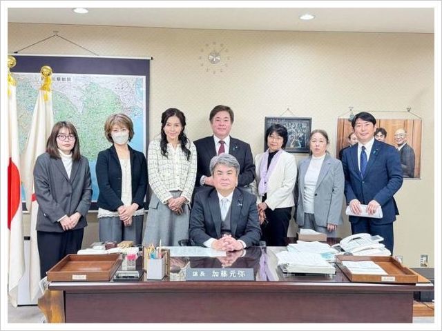 加藤元弥神奈川県議、市川和広県議、臼井照人平塚市議、面談