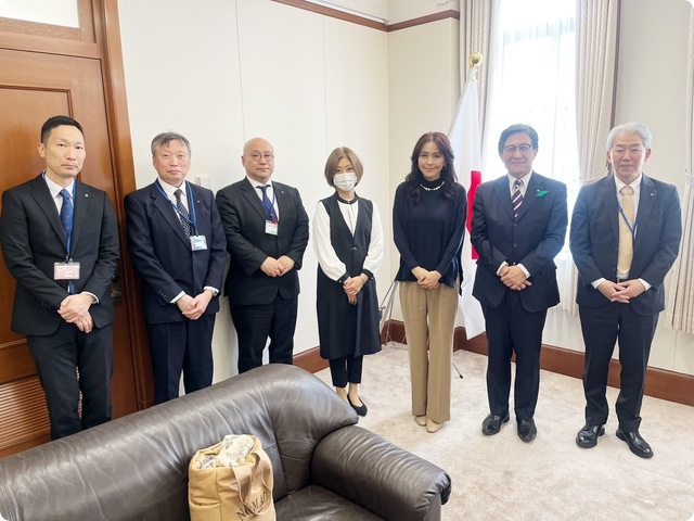 京都市の松井孝治市長を表敬訪問