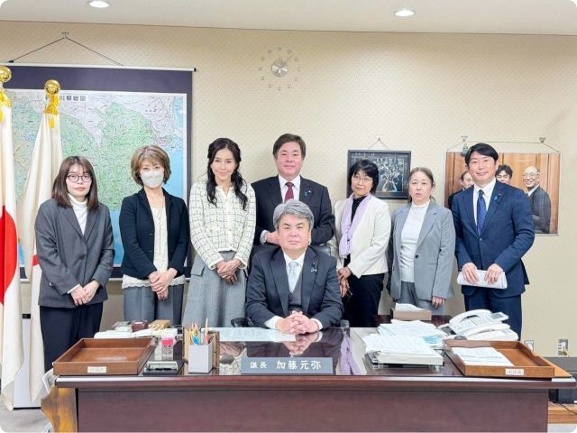 加藤元弥神奈川県議、市川和広県議、臼井照人平塚市議、面談