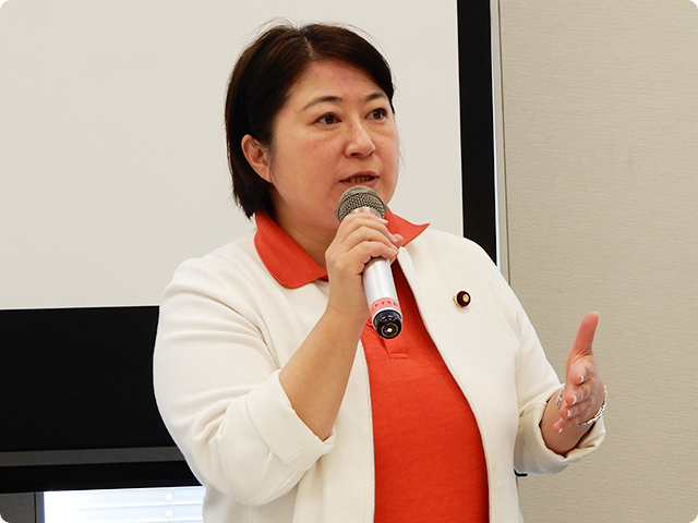 国民民主党　小宮山泰子先生